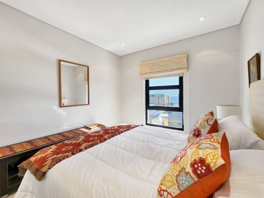 To Let 4 Bedroom Property for Rent in Sea Point Western Cape